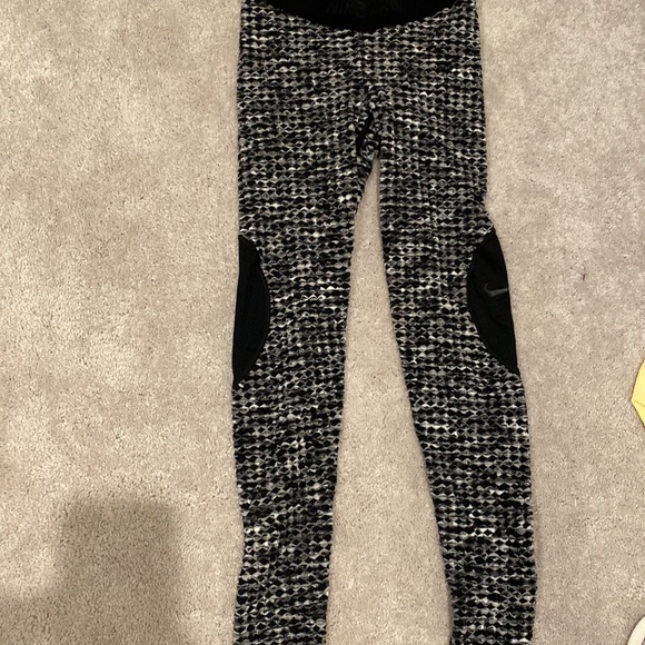 Nike pro hyperwarm winter leggings - Picture 4 of 5